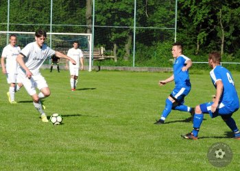 Náročný víkend Polic načala nastupující generace Kanárků