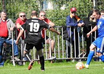 Letí Vrána, letí letí a rozhoduje derby Benfiky s Hrachovcem