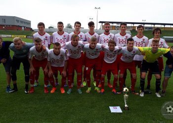 Starší dorostenci Valmezu převzali pohár pro vítěze MSDD skupiny E
