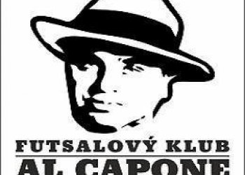 Chuchmovi se Škrobákem to v dresu Al Capone Rožnov náramně lepí