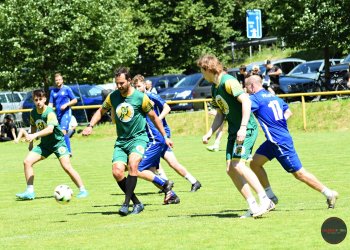 Liptál proti vsetínským hokejistům. Hlavní bod oslav 110 let liptálské kopané přinesl deset branek