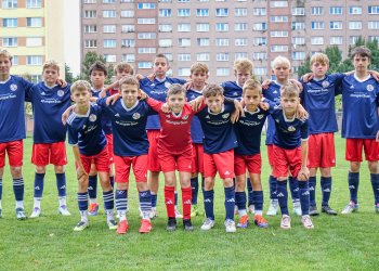 První výhra meziříčské U13 ve Vítkovicích. Zářil hattrickem Topič