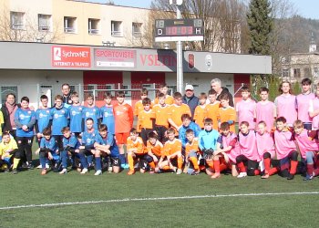 Prvním postupujícím do semifinále Okresního poháru starších žáků je SD Jablůnka/Jarcová. Pohled Julka Ficka