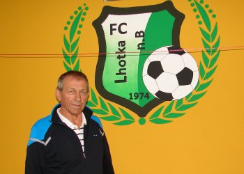 FOTBALOVÍ VESNIČTÍ NADŠENCI