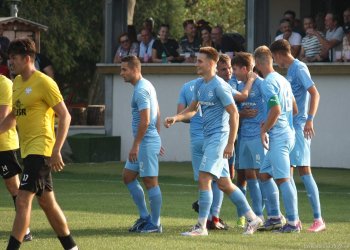 Skvělý rozjezd Vsetína a Všechovic, Valmez tápe venku