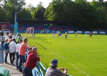 Vsetín prohrál po dobrém výkonu vlastní brankou s Kozlovicemi. Potěšující čtyři mladíci v základu