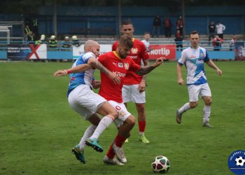Strachoň zabalil další bodový dáreček Vsetína. První místo stále nadohled