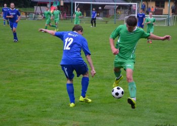 Halenkov hraje doma s oblibou tenis