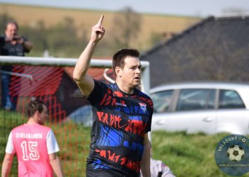 Branecký Belotti úřadoval a hattrickem srazil Velkou Lhotu. Stejnou měrou přispělo i střelecké mládí. Zápas hodnotí Jakub Novosad