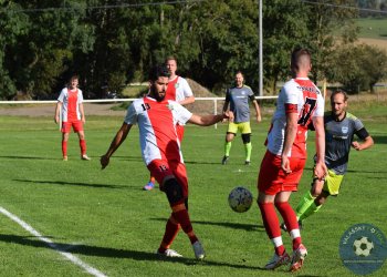 Rožnov B pokombinoval proti Hutisku sestavu. To zkoušelo slovenského středního záložníka