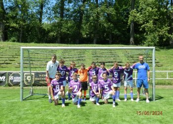 Starší žáci Vsetína v krajském přeboru čtvrtí, mladší pátí. Adam Tkadlec (12), Michael Zbranek (38)