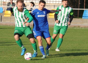 Vlachovicím na přírodní trávě ve Slopném selhalo zakončení