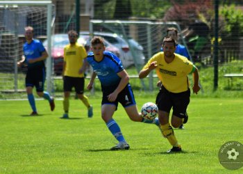 Osm statečných Dynama. Rožnov B měl šestigólové brankáře s fanklubem