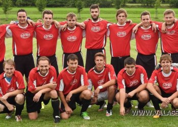 Trochu věštecké koule aneb přejeme všem boj o postup a nikomu sestupové starosti