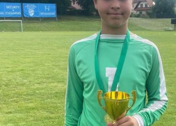 Z valašských trávníků do ostravské ligy: Příběh brankářského talentu Josefa Mikulenky mladšího