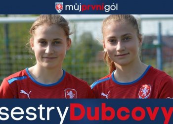 Valašský fotbal gratuluje k dvacetinám sestrám Dubcovým