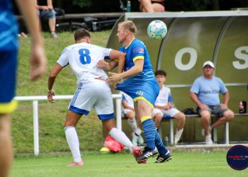 Kvalitní poločas Hutiska i s novou posilou z Horní Lidče otupila penalta. Hrachovec podruhé za sebou slaví o gól. Zápas hodnotí jediný střelec Jakub Hudeček