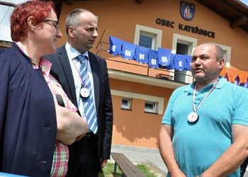 Foto č. 1 - Ze zlatého archívu valašského fotbalu - Jiří Kuzník je hlavní tvůrce kvalitního fotbalu v Kateřinicích