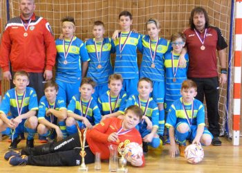 Foto č. 1 - Mladší žáci Rožnova vyhráli Zimní ligu Ládi Štěpána