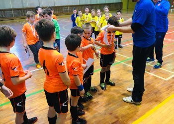 Foto č. 1 - Valmezácká U 8 na turnaji v Hošťálkové stříbrná