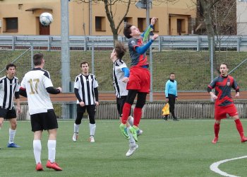 Foto č. 3 - Vsetínští dorostenci na úvod jara branku nedali