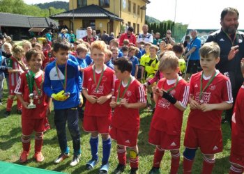 Foto č. 4 - Druhé místo mladší přípravky na turnaji v Jarcové
