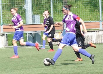 Foto č. 4 - VSETÍN SE LOUČIL SE SEZONOU VÝHROU NAD VÍTKOVICEMI. ZÁPAS PŘIKRÁŠLILA HATTRICKEM NELA ŠEVČÍKOVÁ