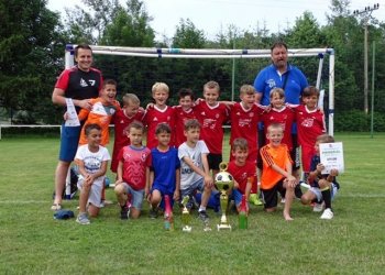 Foto č. 1 - Premiérový memoriál Karla Sikory v Podlesí vyhrálo Valašské Meziříčí