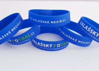 Foto č. 1 - Poděkovali jsme spolupráci LV Trans, fotbalovému klanu Výmolů a Valmezu