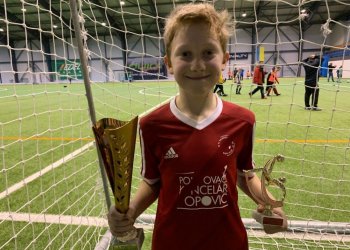 Foto č. 4 - Tým U 10 Valmezu úspěšně reprezentoval v halovém turnaji ve slovenské Korňi