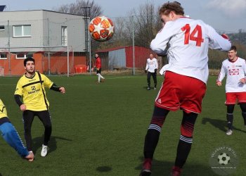 Foto č. 1 - Všechovice nestačily na Valmez. Staněk se trefil proti svým