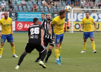 Foto č. 1 - V prvním domácím zápase jara hostí ševci SK Dynamo České Budějovice