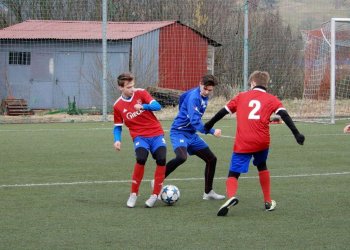 Foto č. 4 - Plichta ve vzájemné přípravě meziříčských dorostenců