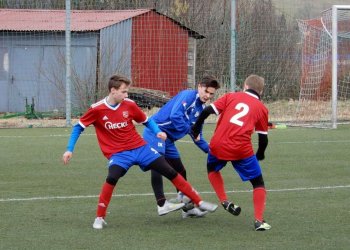 Foto č. 5 - Plichta ve vzájemné přípravě meziříčských dorostenců