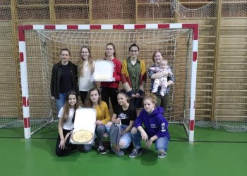 Foto č. 1 - Fialky dominovaly ženskému halovému turnaji na Horní Bečvě