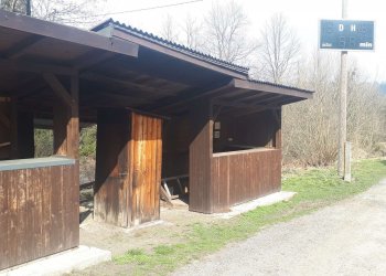 Foto č. 1 - Stadiony zejí prázdnotou - Hutisko