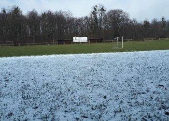 Foto č. 4 - Stadiony zejí prázdnotou - Choryně