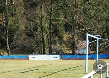 Foto č. 5 - Stadiony zejí prázdnotou - Lhota u Vsetína