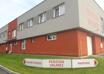 Foto č. 1 - Penzion Valmez opět otevřen pro klienty za účelem objednávky ubytování pracovního pobytu