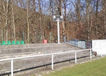 Foto č. 4 - Stadiony zejí prázdnotou - Karolinka