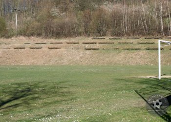 Foto č. 2 - Stadiony zejí prázdnotou - Růžďka