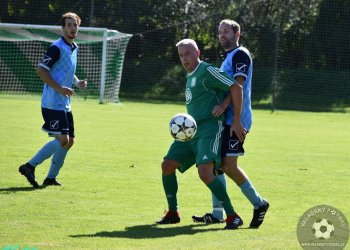 Foto č. 1 - Valašská jedenáctka pro Jaroslava Mynáře - Zážitek bylo setkání s Tomášem Vaclíkem