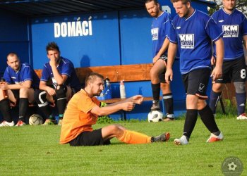 Foto č. 2 - Valašská jedenáctka pro Tomáše Pavlicu - Víme, kdo je v Krhové Roman Čechmánek!