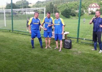 Foto č. 2 - 12. ročník Memoriálu Jiřího Hnátka vyhráli staří páni Valašské Polanky