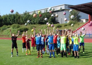 Foto č. 1 - Na padesát spokojených dětí na Minikempu OFS Vsetín ve Valašském Meziříčí
