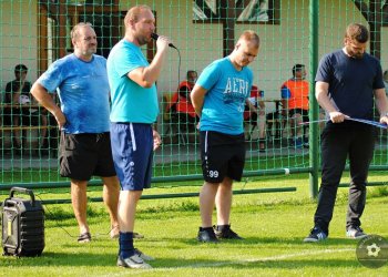 Foto č. 4 - Radek Nohavica převzal šek na 600 000,- Kč