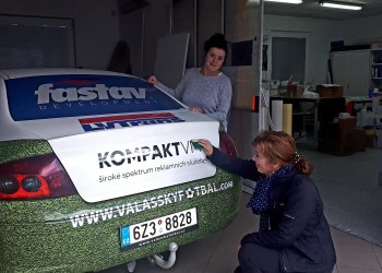 Foto č. 1 - Budeme se na valašských stadionech objevovat také s firmou Kompakt Valašské Meziříčí