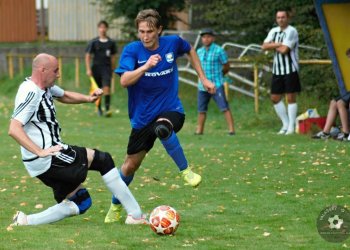 Foto č. 3 - Zdeněk Měrka našel v zaměstnání a pak i na hřišti v Leskovci perfektního trenéra