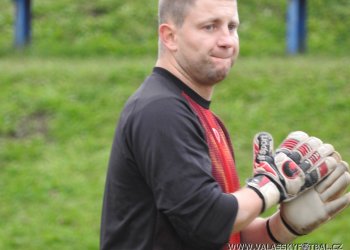 Foto č. 2 - Zkušený brankář Petr Podmol má přehled přestupů pestrý jak malířova paleta