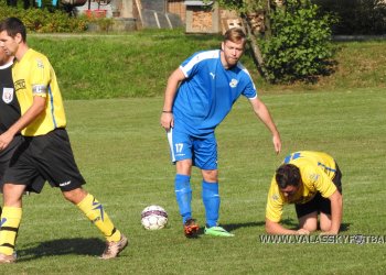 Foto č. 1 - Není nad pravějšího kapitána Dynama Mikulůvka Tomáše Zámrského